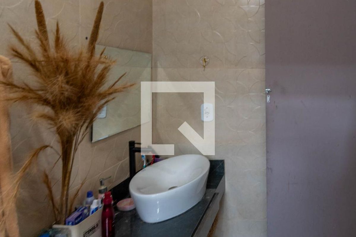 Casa à Venda - Jardim do Lago, 4 Quartos,  182 m2 em , Campinas - sp | SoloBR