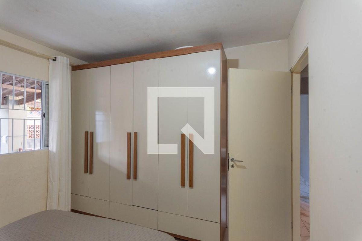 Casa à Venda - Jardim do Lago, 4 Quartos,  182 m2 em , Campinas - sp | SoloBR