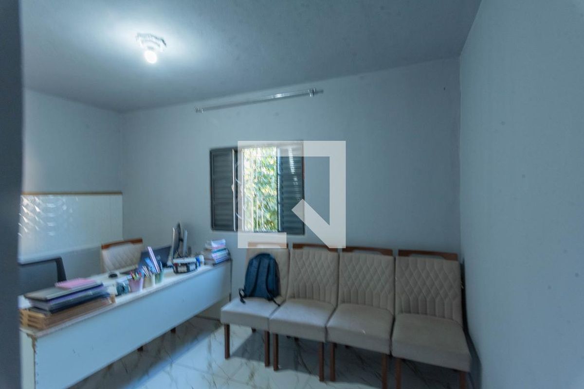Casa à Venda - Jardim do Lago, 4 Quartos,  182 m2 em , Campinas - sp | SoloBR