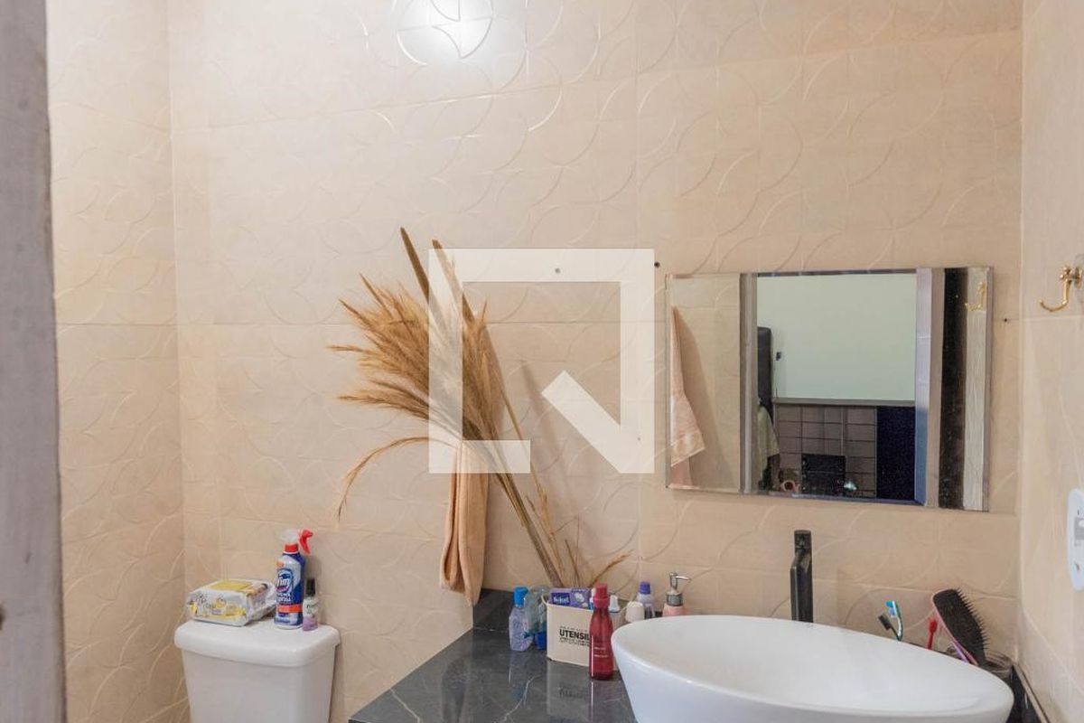 Casa à Venda - Jardim do Lago, 4 Quartos,  182 m2 em , Campinas - sp | SoloBR