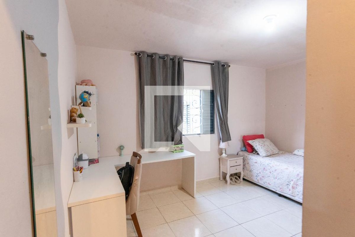Casa à Venda - Jardim do Lago, 4 Quartos,  182 m2 em , Campinas - sp | SoloBR