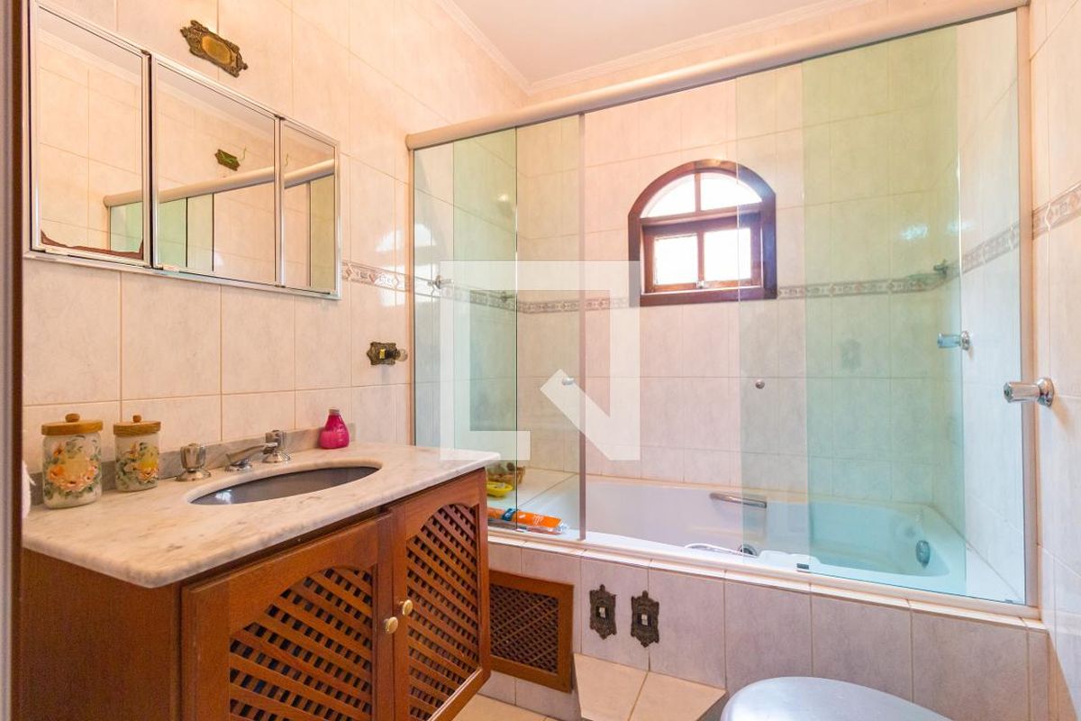Casa, 4 quartos, 238 m² - Foto 38