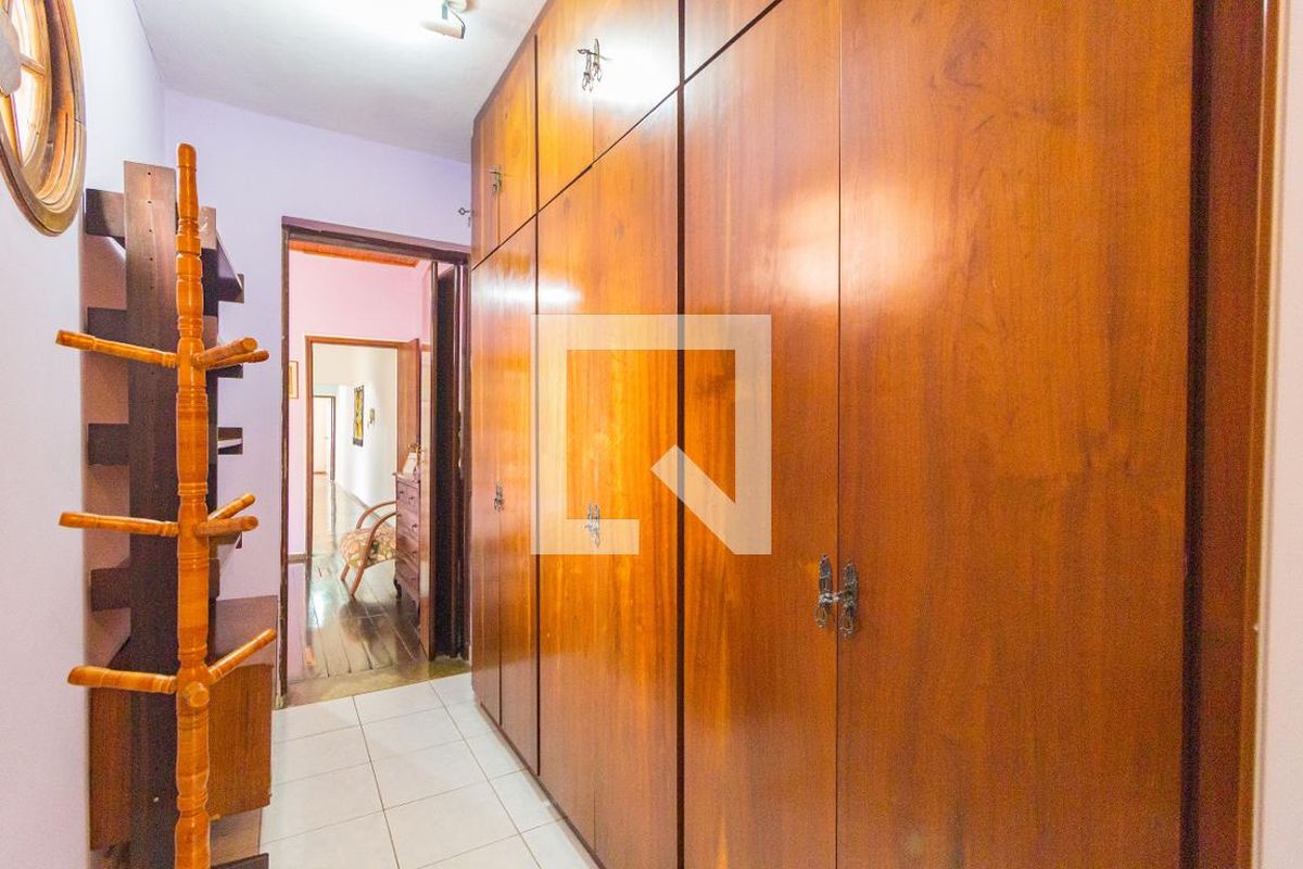 Casa, 4 quartos, 238 m² - Foto 31