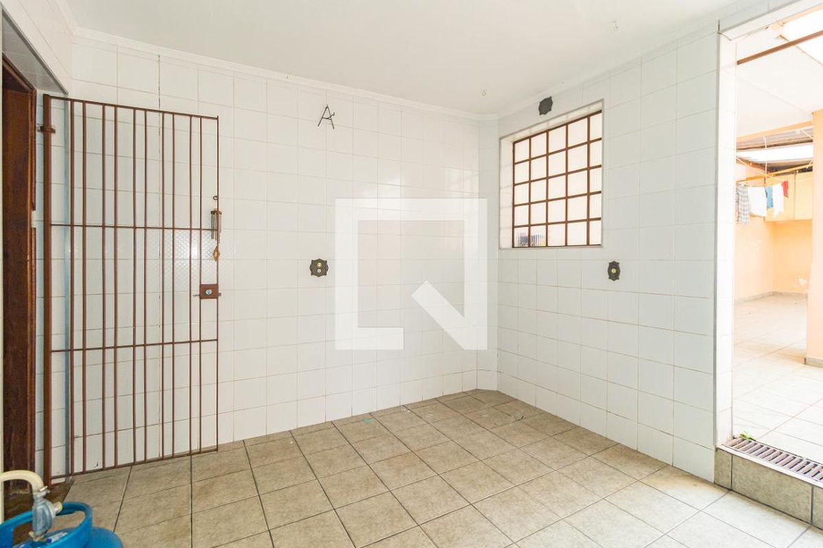 Casa, 4 quartos, 238 m² - Foto 55
