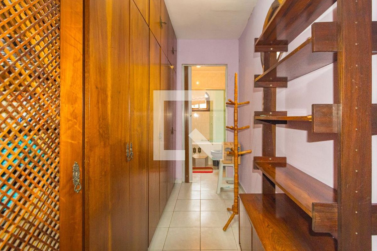 Casa, 4 quartos, 238 m² - Foto 30