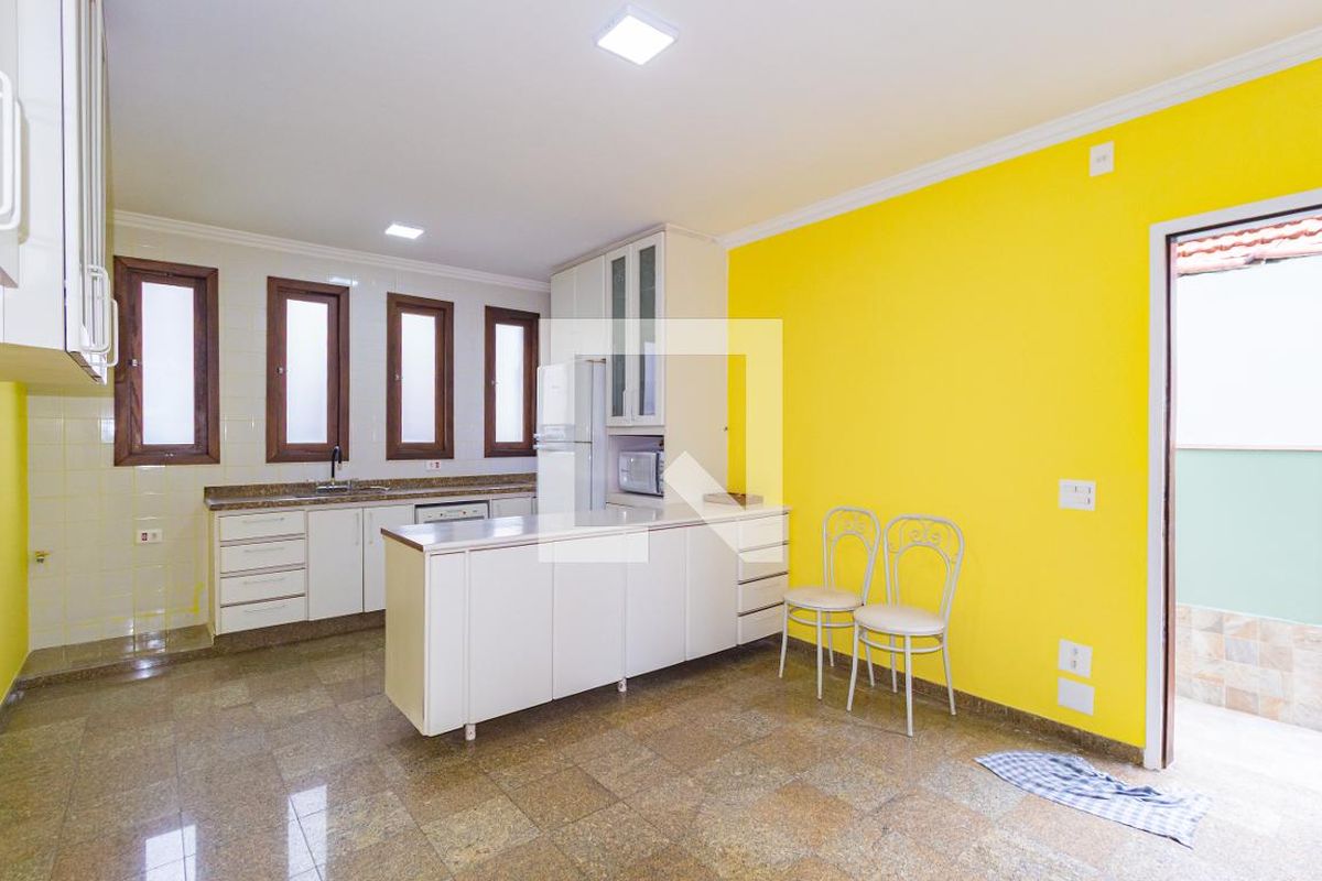 Casa, 3 quartos, 300 m² - Foto 32