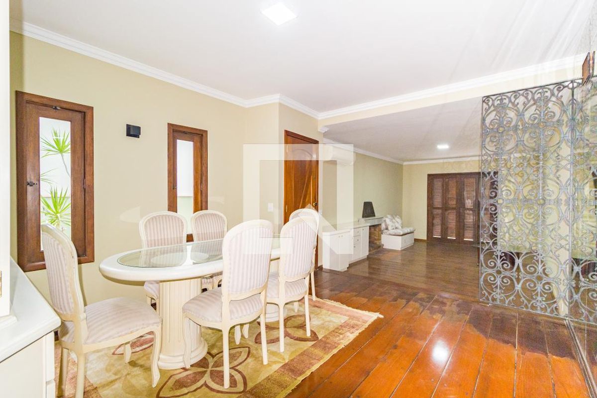 Casa, 3 quartos, 300 m² - Foto 1