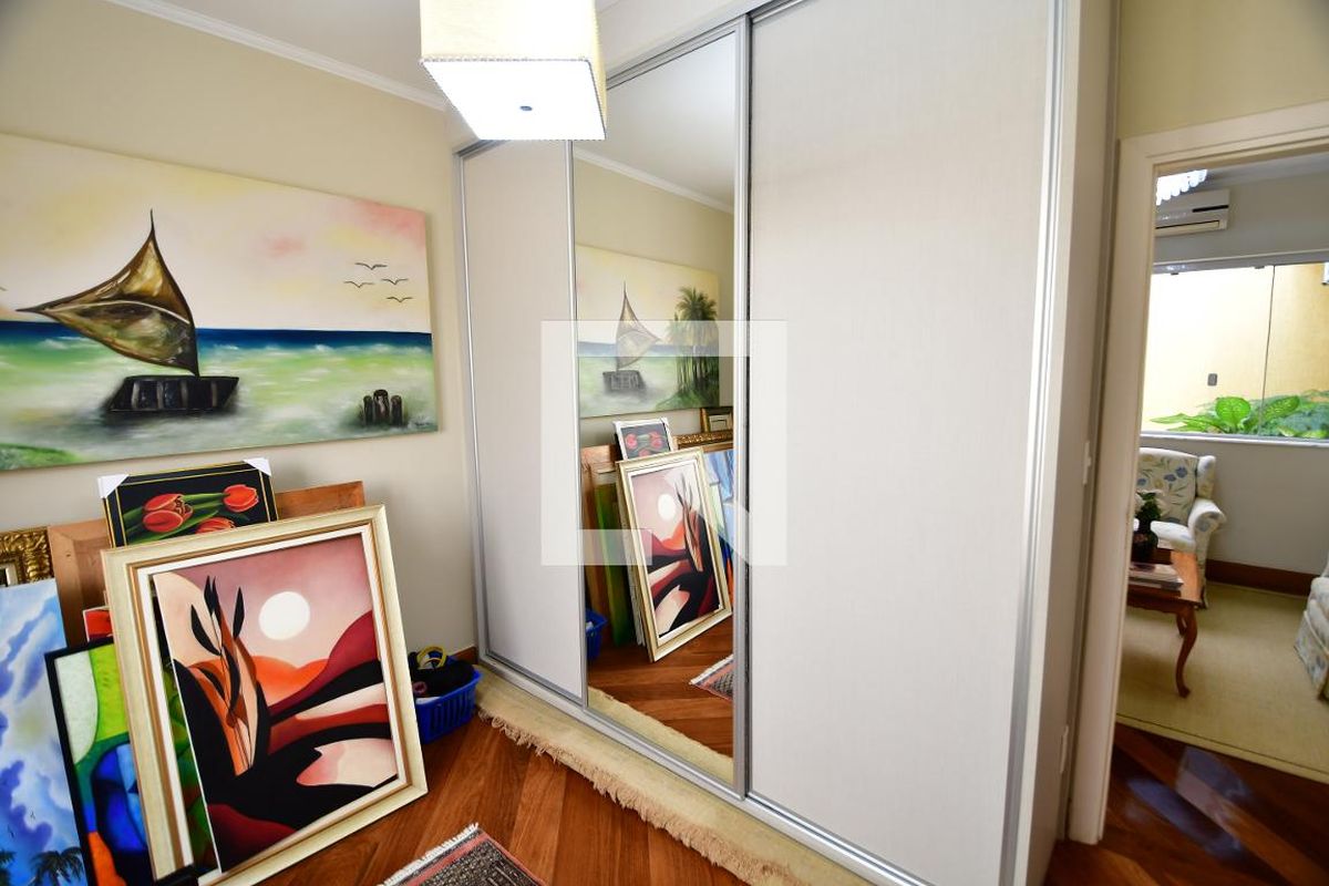Casa à Venda - Jardim Chapadão, 4 Quartos,  310 m2 em , Campinas - sp | SoloBR