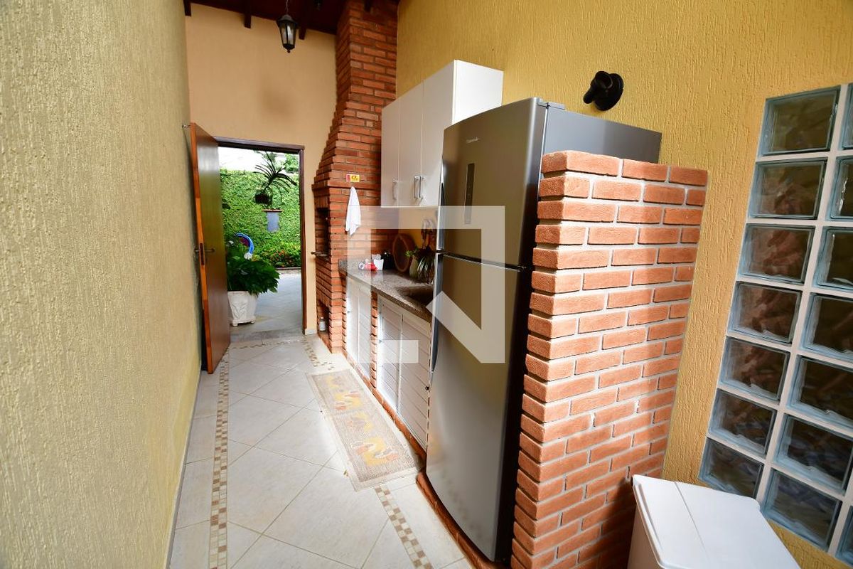 Casa à Venda - Jardim Chapadão, 4 Quartos,  310 m2 em , Campinas - sp | SoloBR