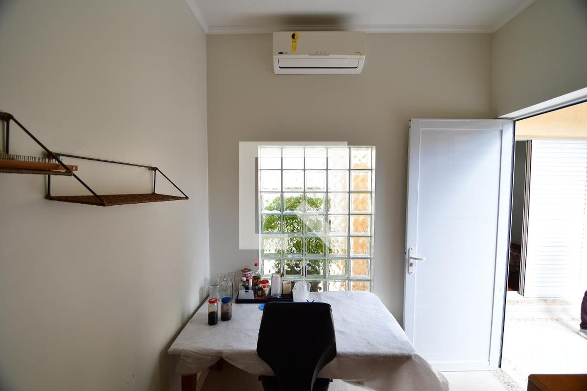 Casa à Venda - Jardim Chapadão, 4 Quartos,  310 m2 em , Campinas - sp | SoloBR