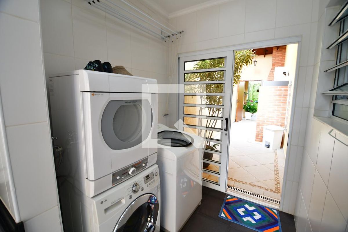 Casa à Venda - Jardim Chapadão, 4 Quartos,  310 m2 em , Campinas - sp | SoloBR