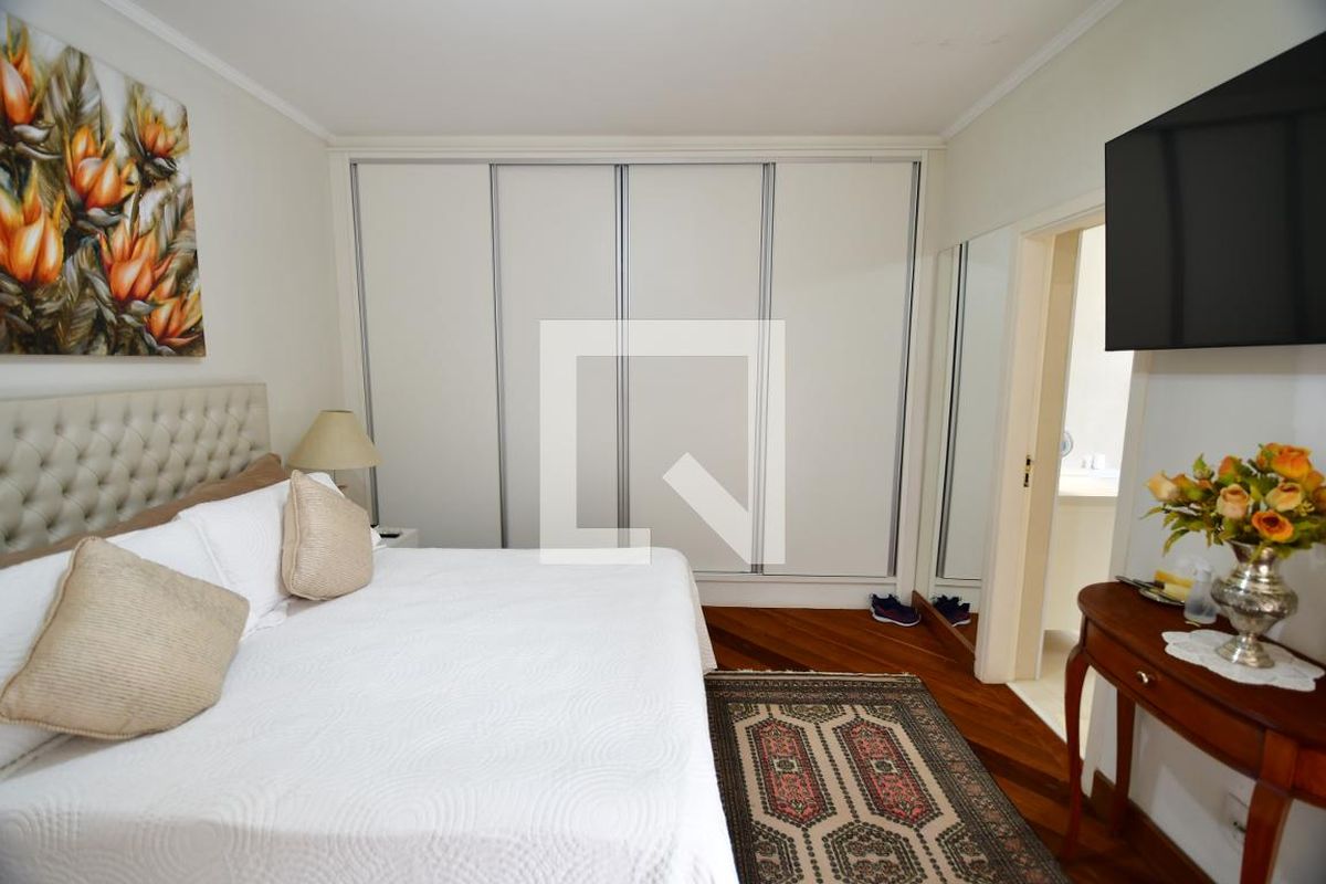 Casa à Venda - Jardim Chapadão, 4 Quartos,  310 m2 em , Campinas - sp | SoloBR