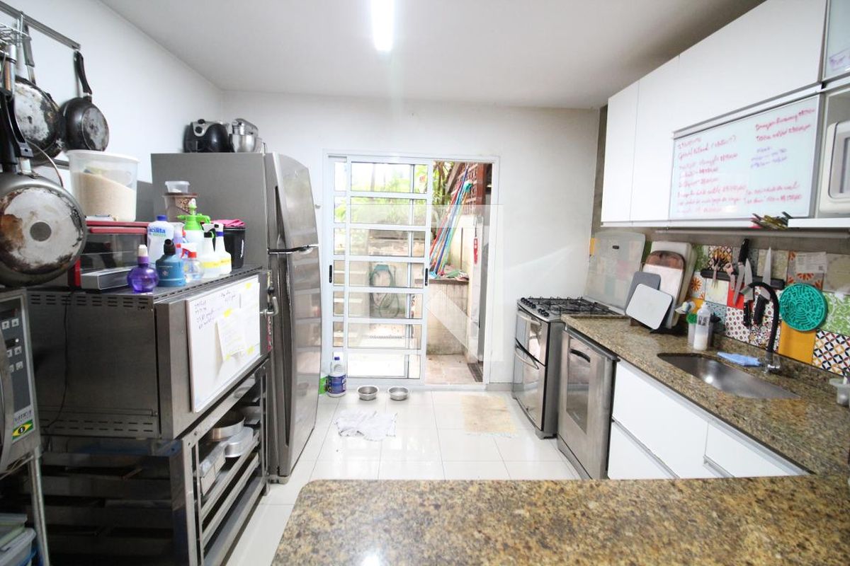 Casa, 3 quartos, 200 m² - Foto 35