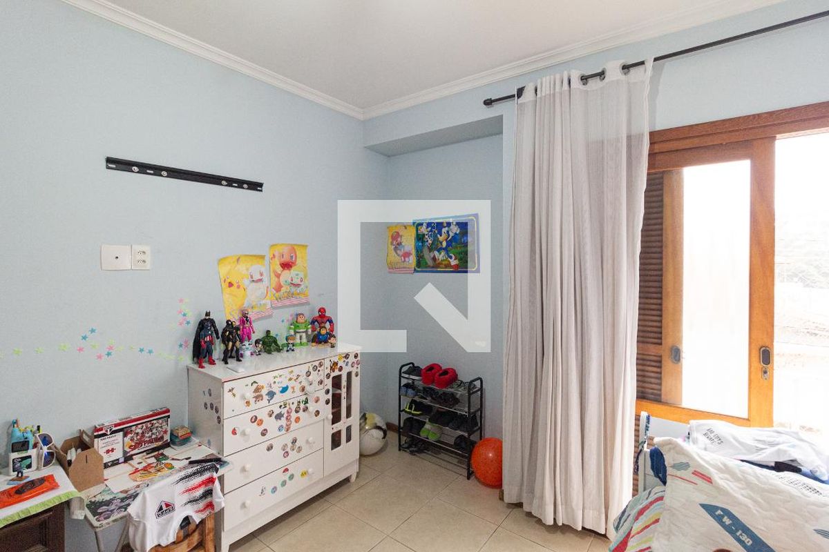 Casa, 3 quartos, 225 m² - Foto 11