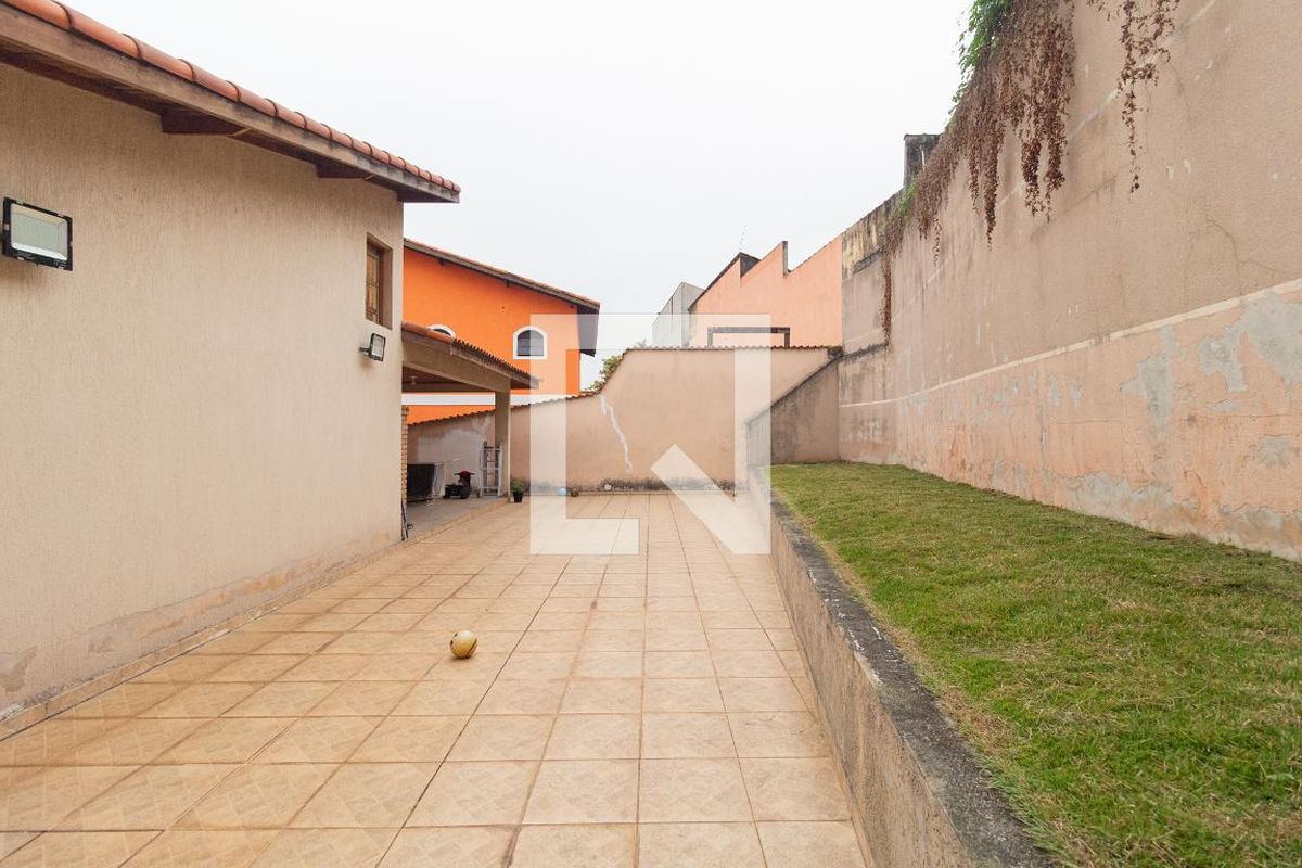 Casa, 3 quartos, 225 m² - Foto 43