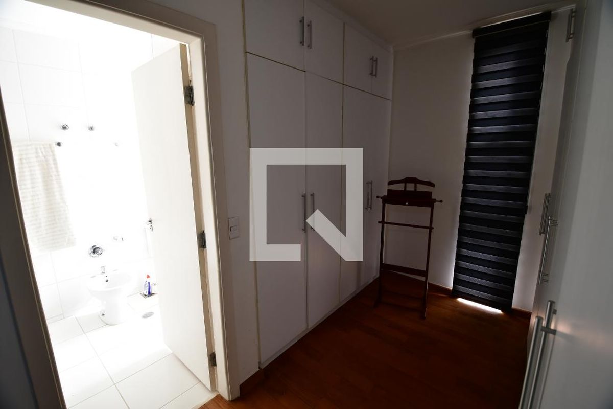 Apartamento à Venda - Cambuí, 4 Quartos,  224 m2 em , Campinas - sp | SoloBR