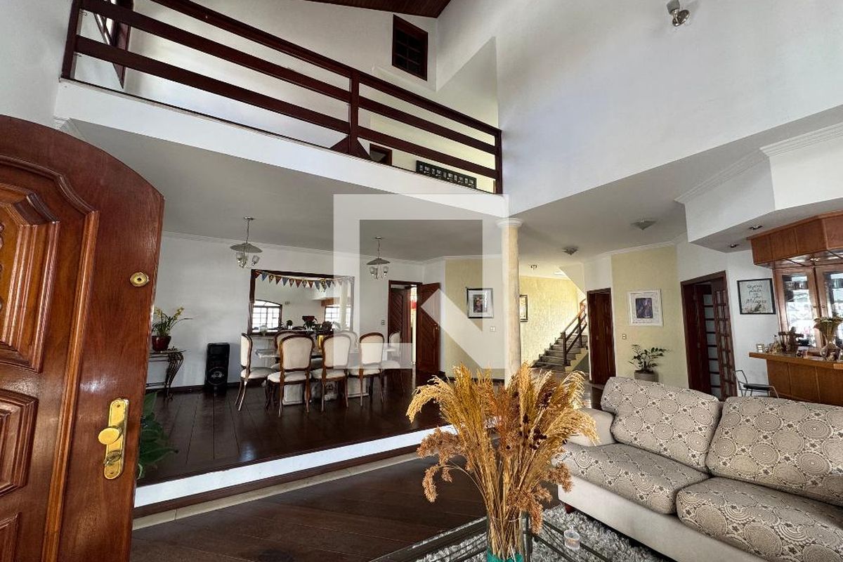 Casa, 6 quartos, 200 m² - Foto 23