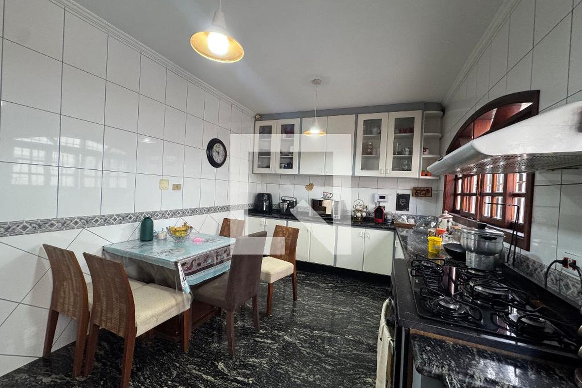 Casa, 6 quartos, 200 m² - Foto 37