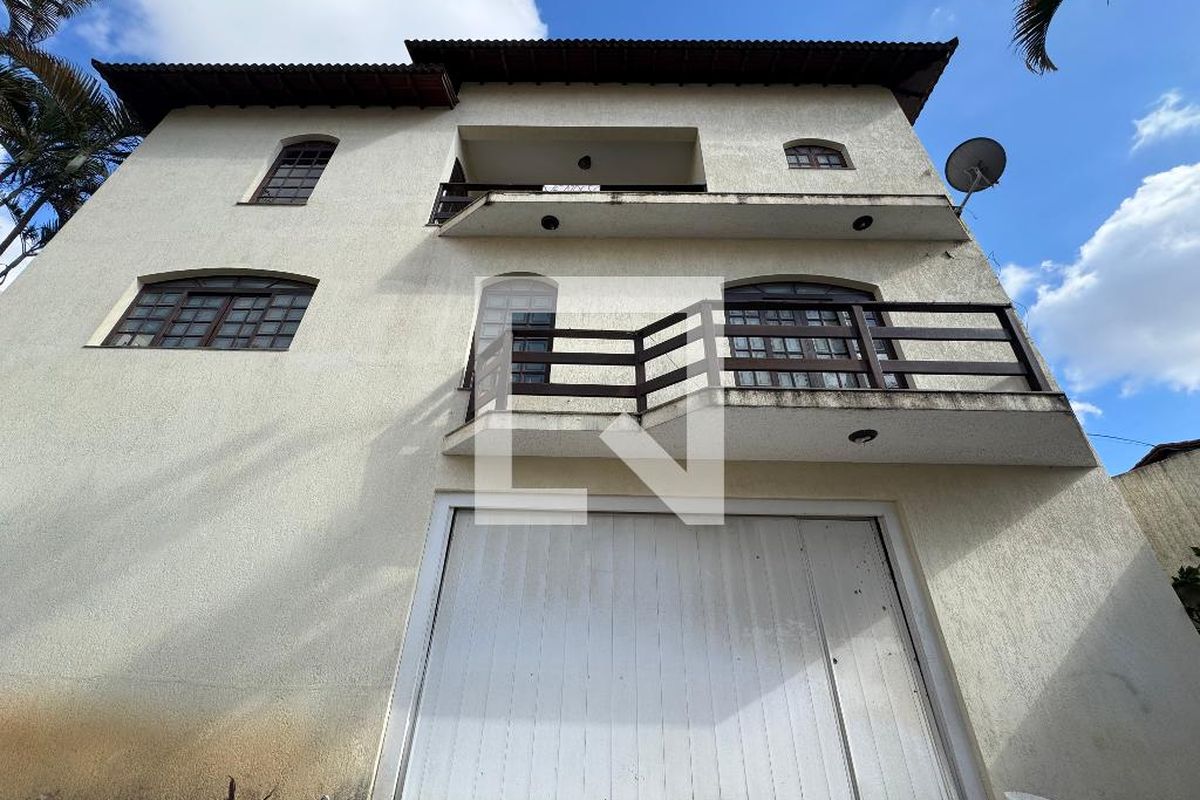 Casa, 6 quartos, 200 m² - Foto 9