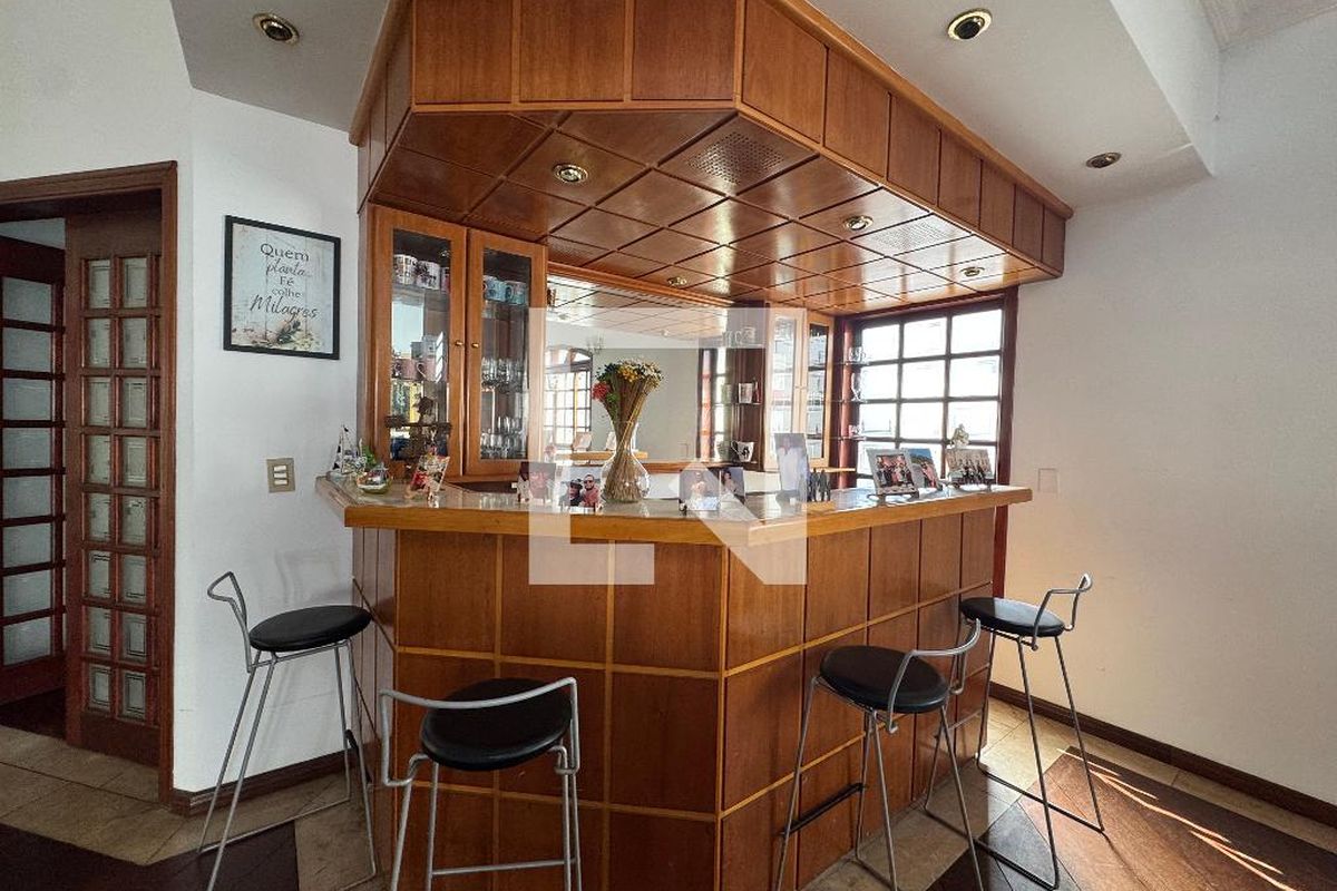 Casa, 6 quartos, 200 m² - Foto 22