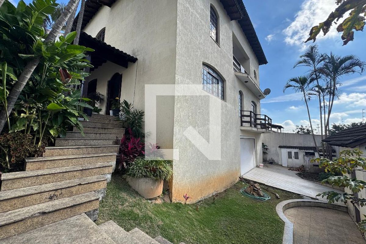 Casa, 6 quartos, 200 m² - Foto 11