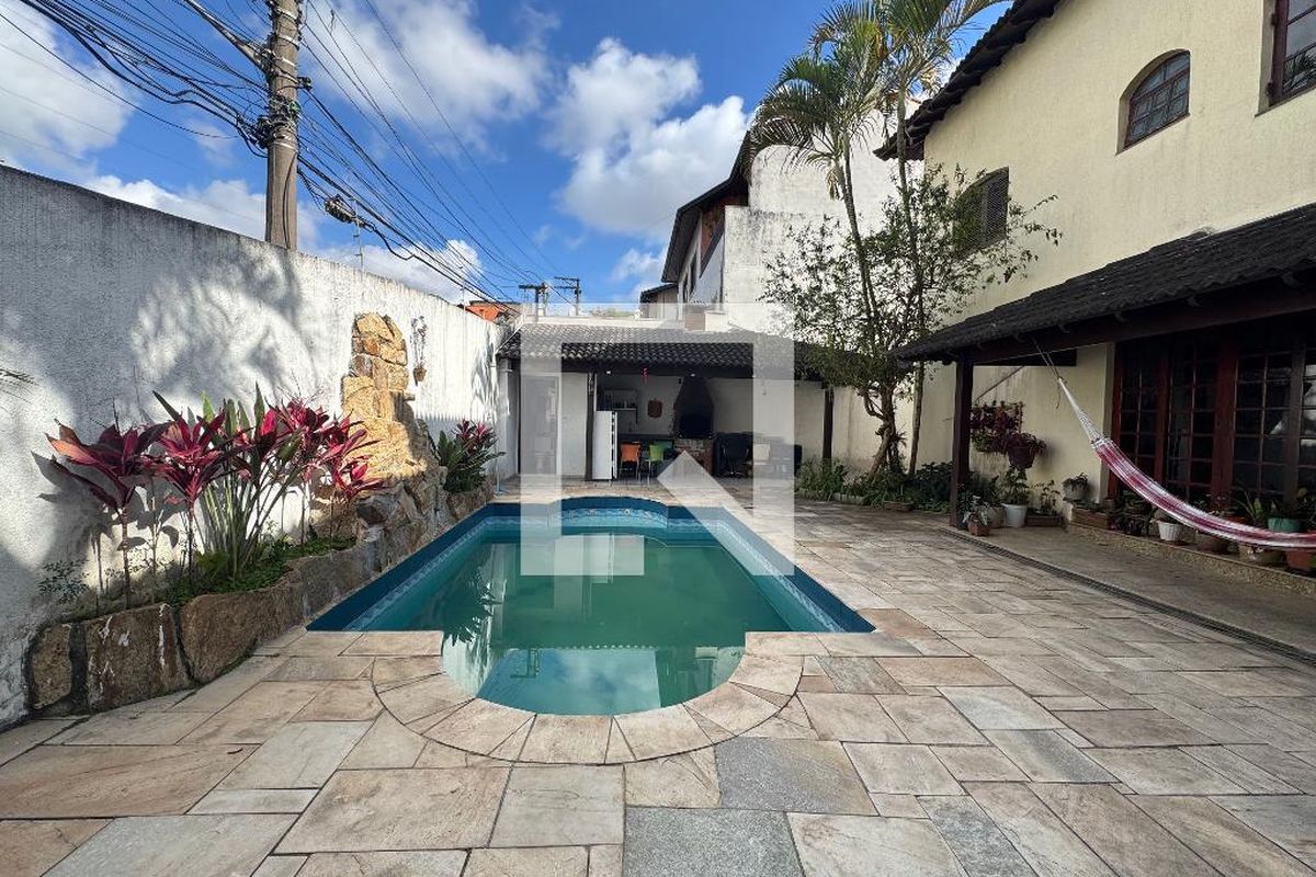 Casa, 6 quartos, 200 m² - Foto 16