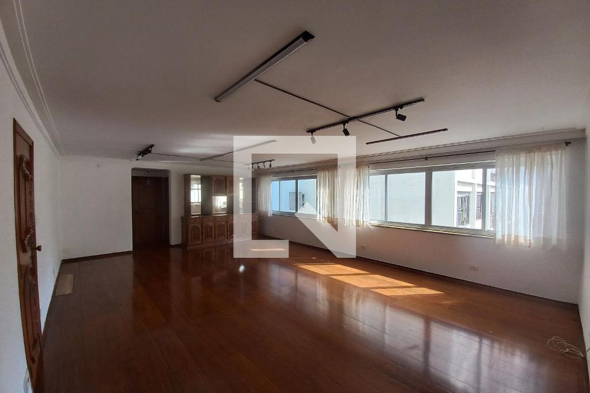 Apartamento, 3 quartos, 209 m² - Foto 1
