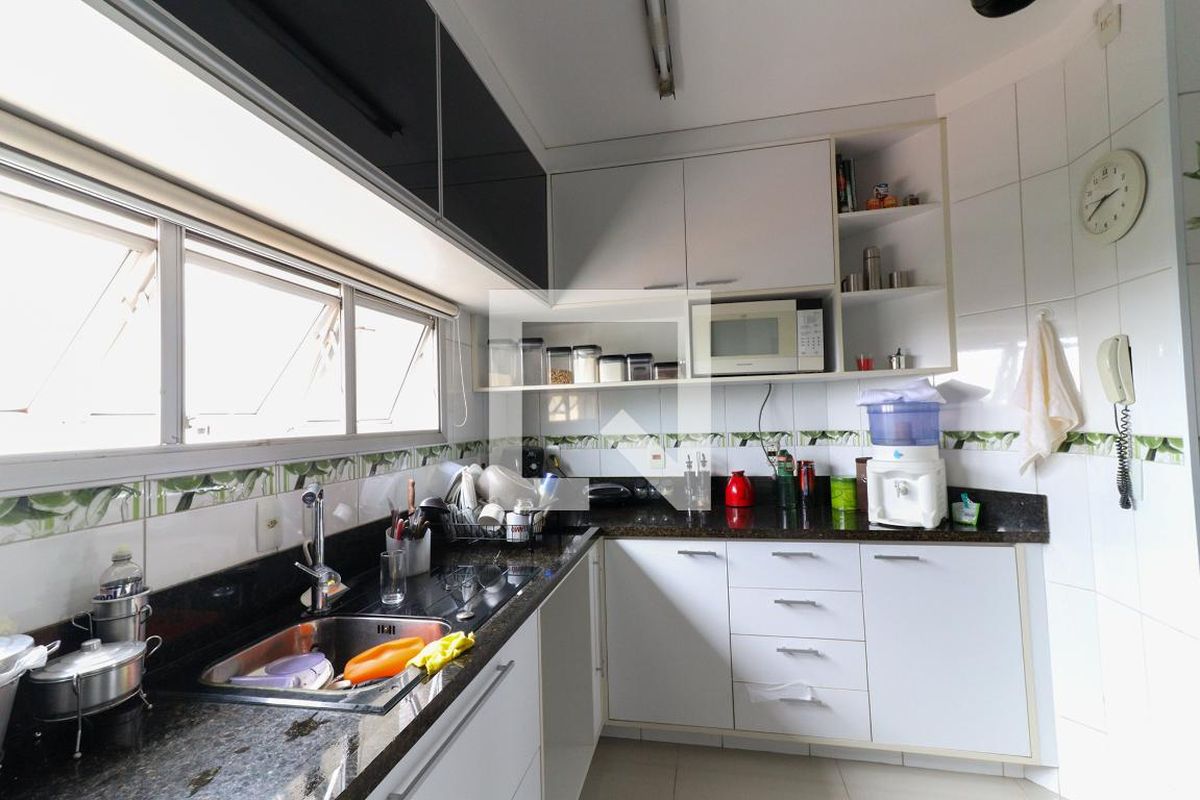 Apartamento à Venda - Jardim Flamboyant, 4 Quartos,  136 m2 em , Campinas - sp | SoloBR