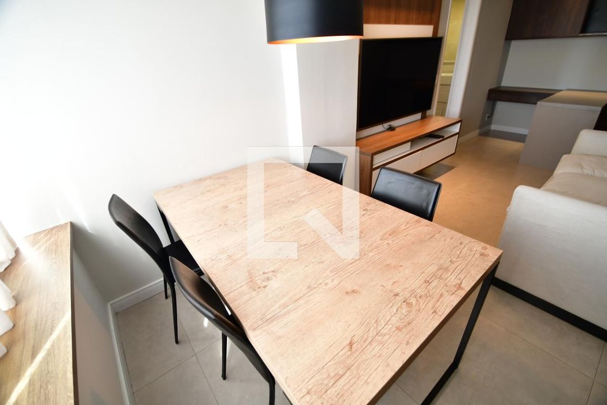 Apartamento à Venda - Centro, 1 Quarto,  47 m2 em , Campinas - sp | SoloBR