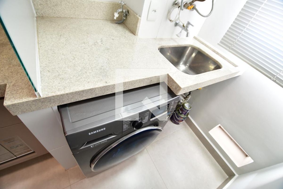 Apartamento à Venda - Centro, 1 Quarto,  47 m2 em , Campinas - sp | SoloBR