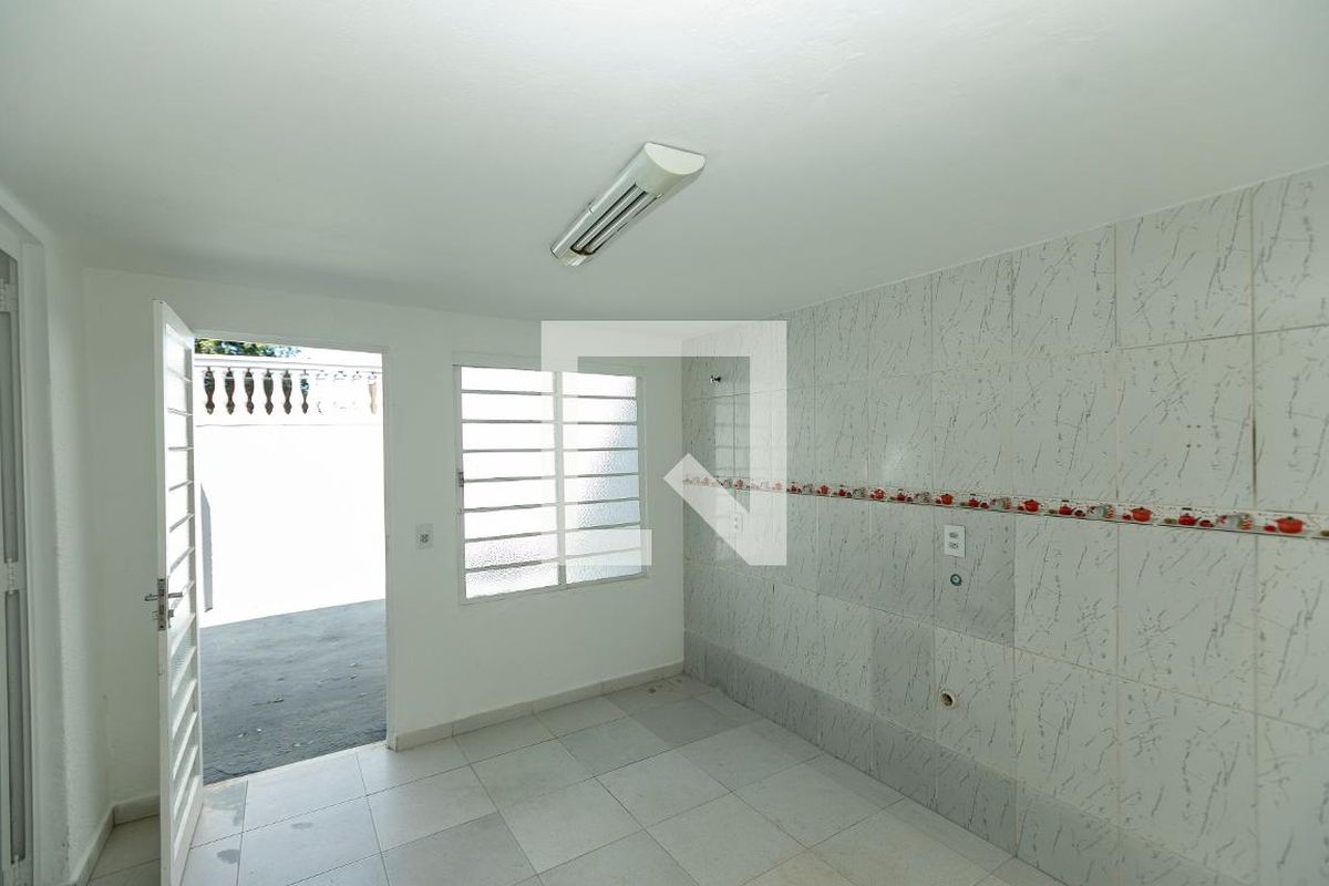 Casa à Venda - Guanabara, 3 Quartos,  198 m2 em , Campinas - sp | SoloBR