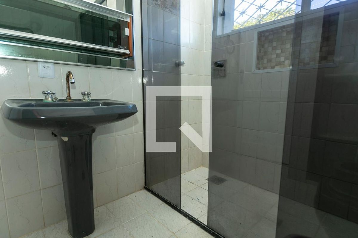 Casa à Venda - Guanabara, 3 Quartos,  198 m2 em , Campinas - sp | SoloBR