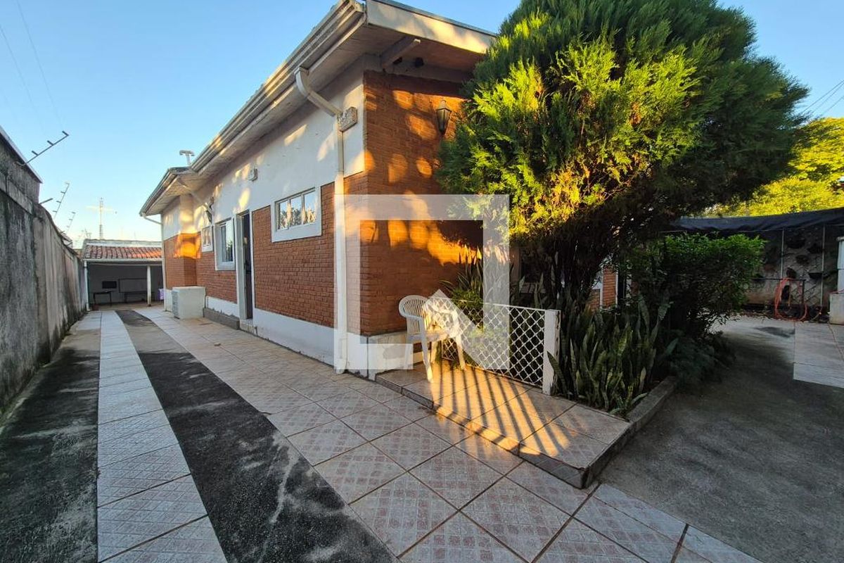 Casa à Venda - Jardim Santana, 3 Quartos,  360 m2 em , Campinas - sp | SoloBR