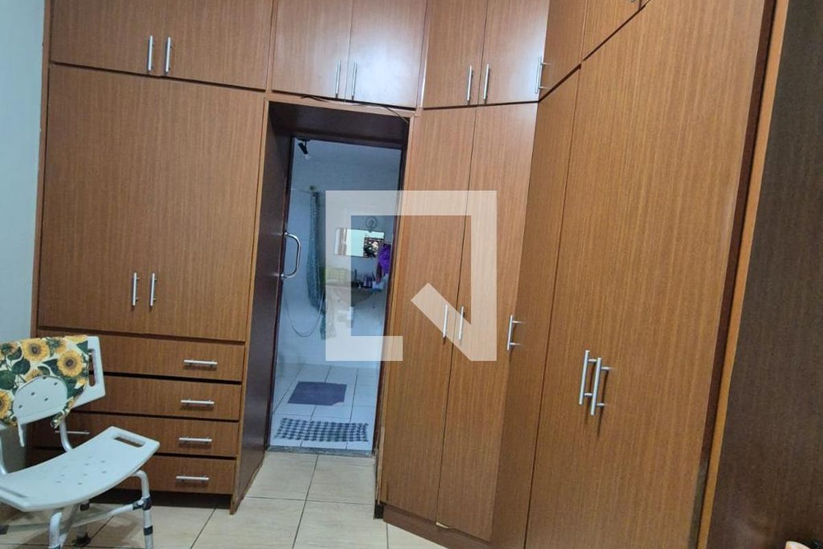 Casa à Venda - Jardim Santana, 3 Quartos,  360 m2 em , Campinas - sp | SoloBR