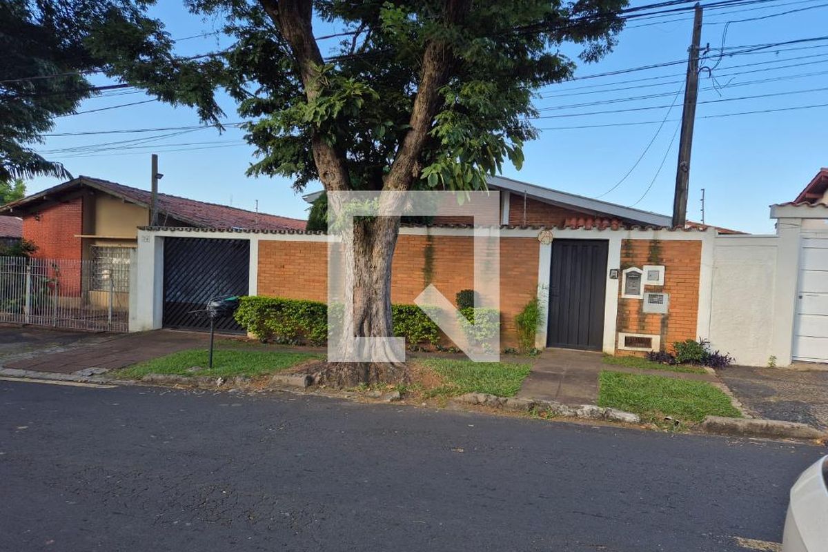 Casa à Venda - Jardim Santana, 3 Quartos,  360 m2 em , Campinas - sp | SoloBR
