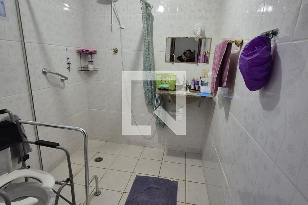 Casa à Venda - Jardim Santana, 3 Quartos,  360 m2 em , Campinas - sp | SoloBR