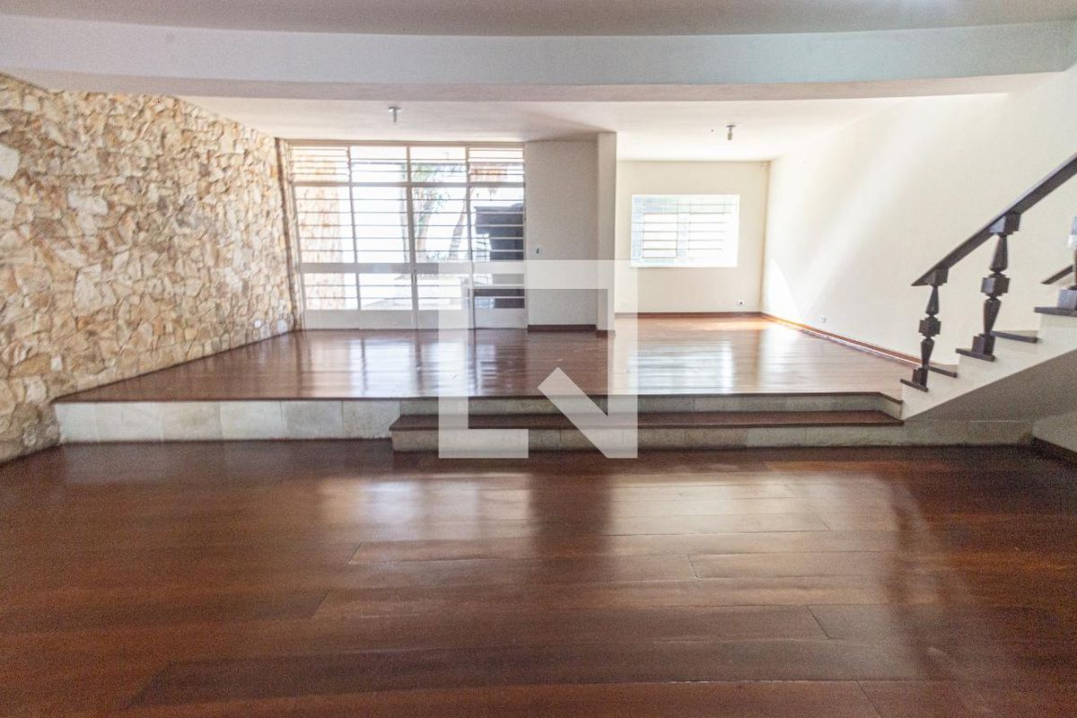 Casa, 3 quartos, 230 m² - Foto 2