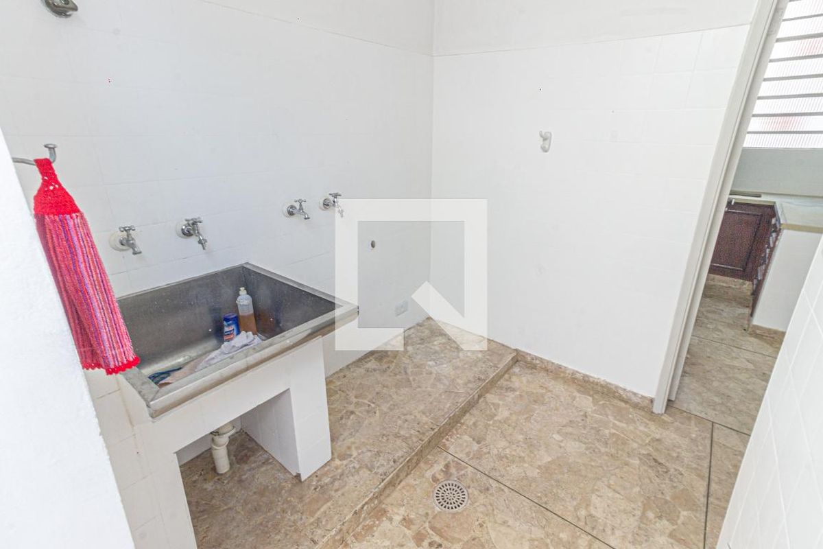 Casa, 3 quartos, 230 m² - Foto 35