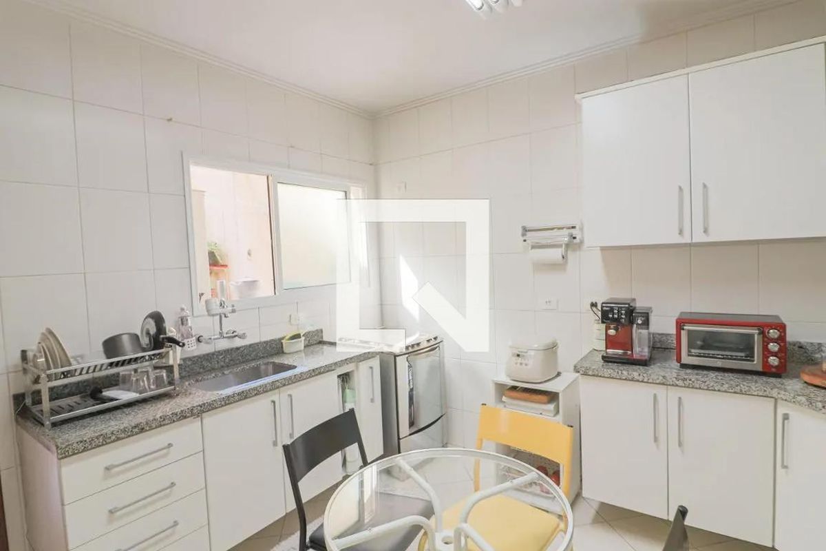 Casa, 3 quartos, 210 m² - Foto 13