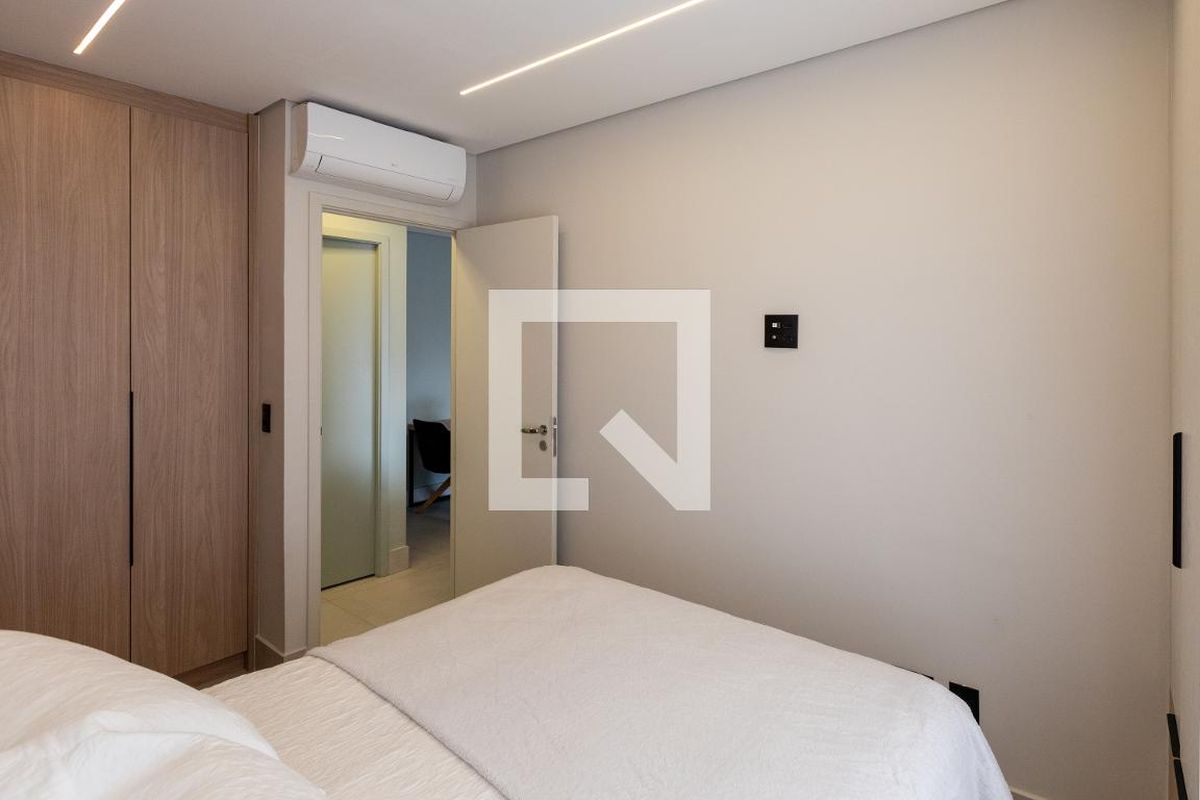 Apartamento à Venda - Bosque, 1 Quarto,  46 m2 em , Campinas - sp | SoloBR