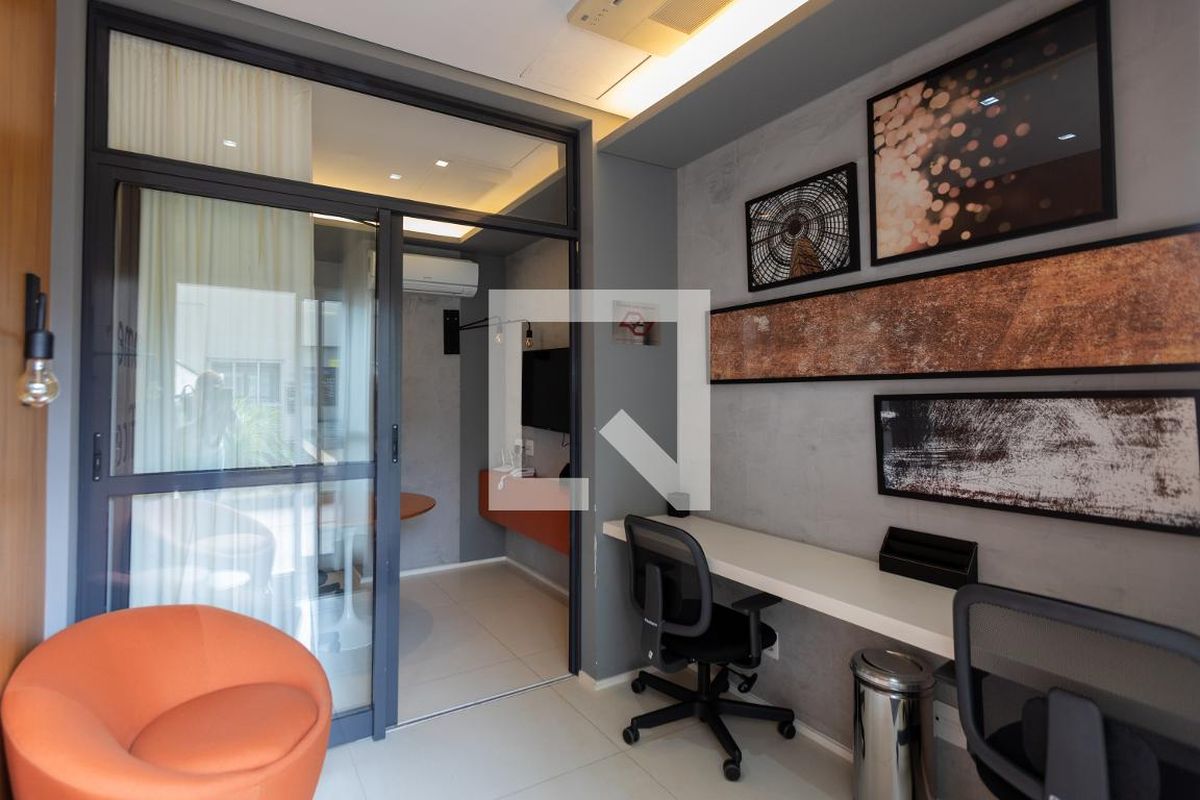 Apartamento à Venda - Bosque, 1 Quarto,  46 m2 em , Campinas - sp | SoloBR