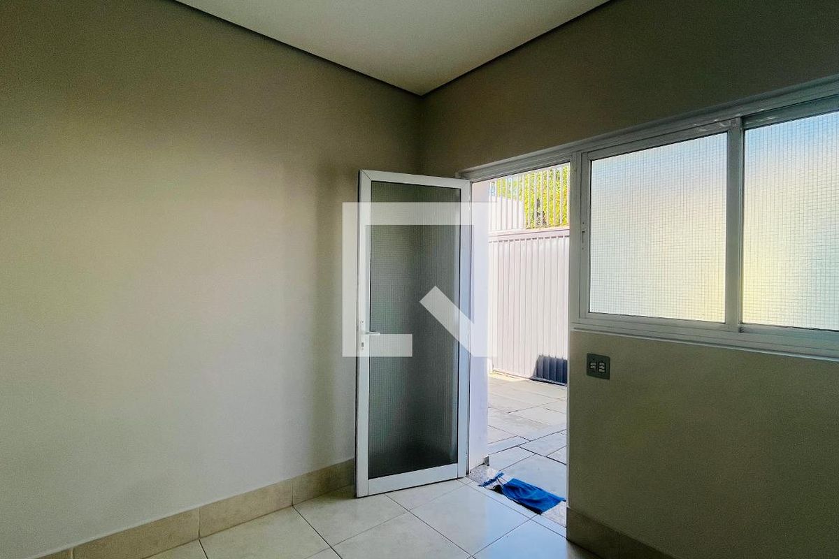 Casa à Venda - Bosque, 2 Quartos,  139 m2 em , Campinas - sp | SoloBR