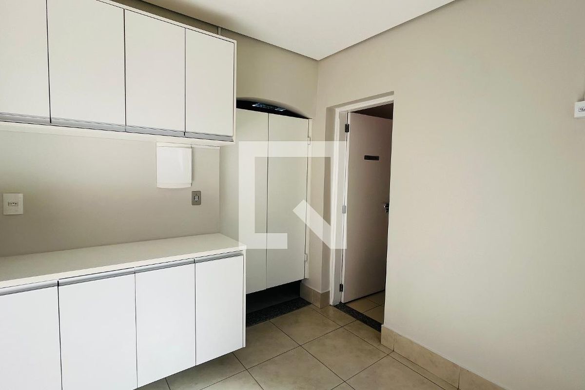Casa à Venda - Bosque, 2 Quartos,  139 m2 em , Campinas - sp | SoloBR
