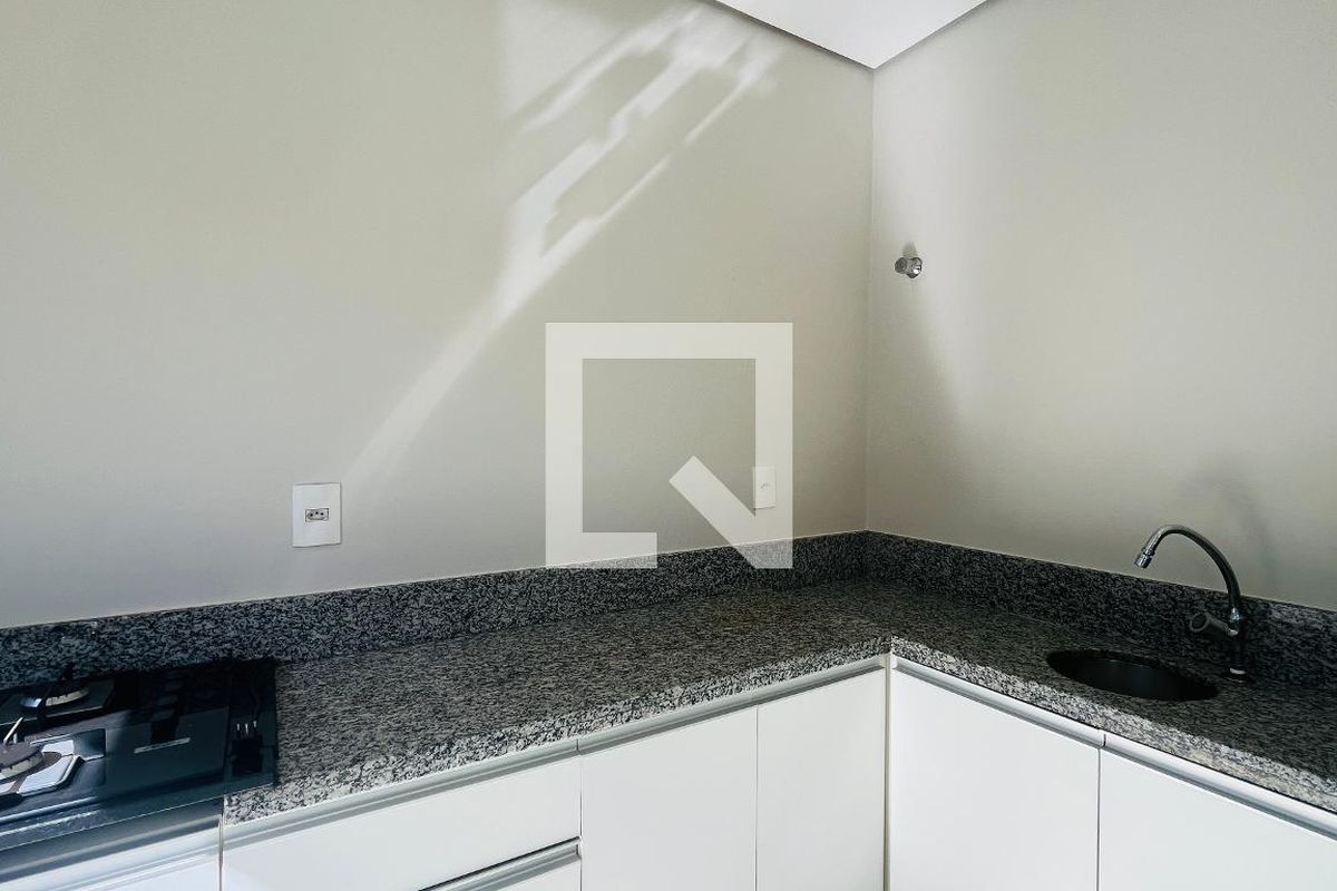 Casa à Venda - Bosque, 2 Quartos,  139 m2 em , Campinas - sp | SoloBR