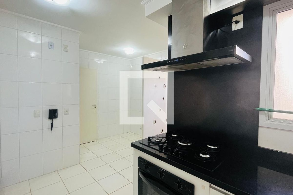 Apartamento à Venda - Lot. Alphaville Campinas, 4 Quartos,  137 m2 em , Campinas - sp | SoloBR