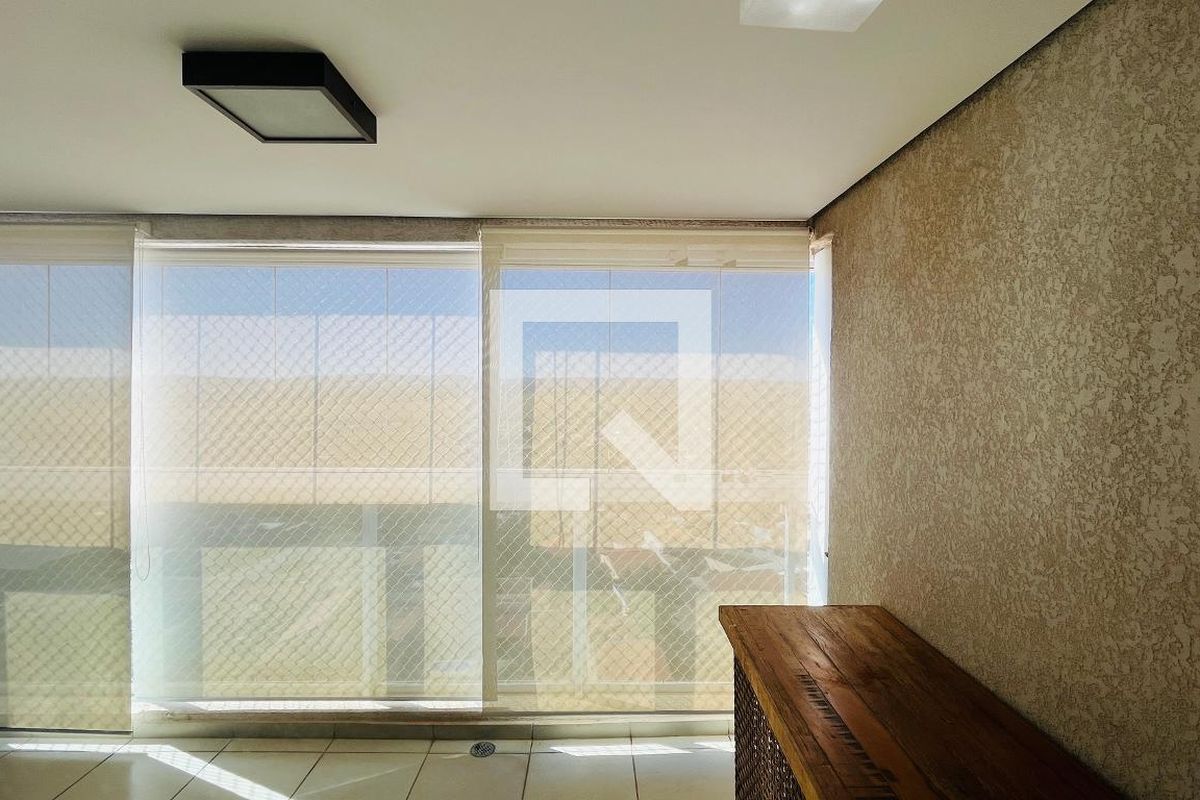 Apartamento à Venda - Lot. Alphaville Campinas, 4 Quartos,  137 m2 em , Campinas - sp | SoloBR