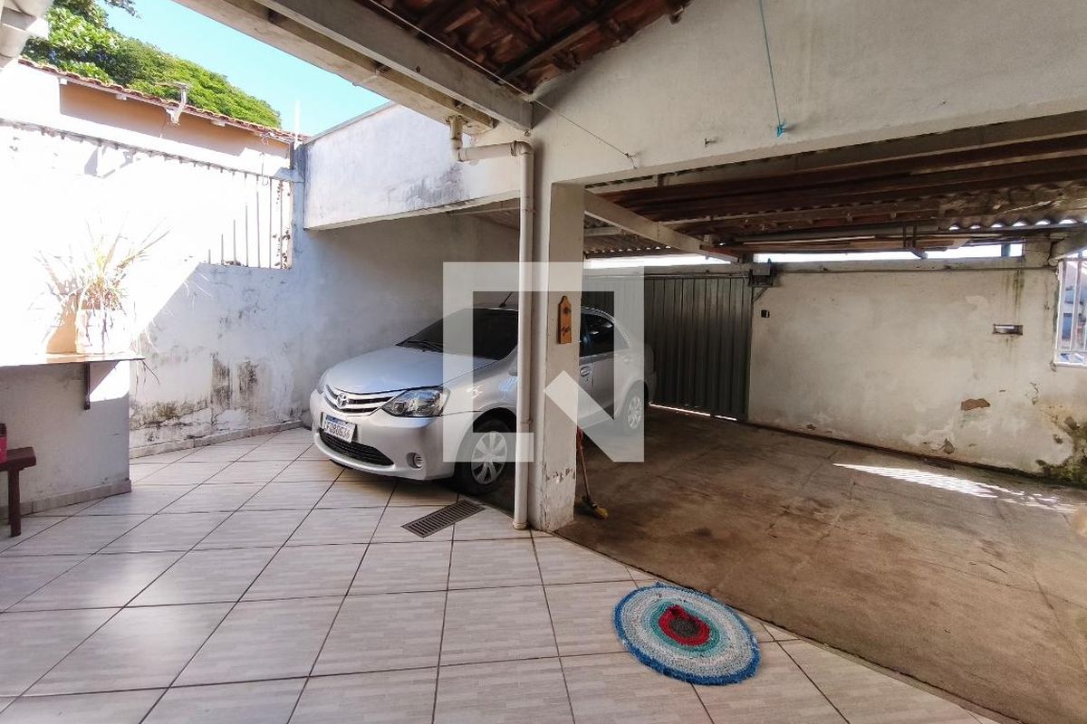 Casa à Venda - Jardim do Lago, 2 Quartos,  195 m2 em , Campinas - sp | SoloBR