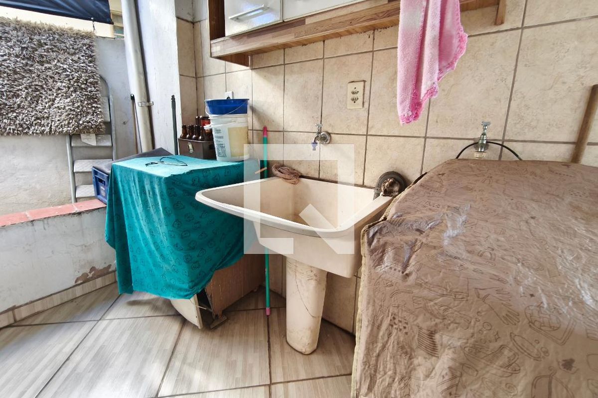 Casa à Venda - Jardim do Lago, 2 Quartos,  195 m2 em , Campinas - sp | SoloBR