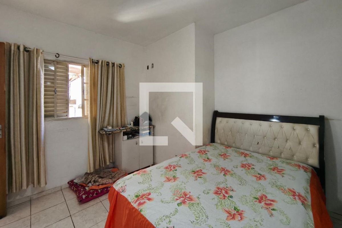 Casa à Venda - Jardim do Lago, 2 Quartos,  195 m2 em , Campinas - sp | SoloBR