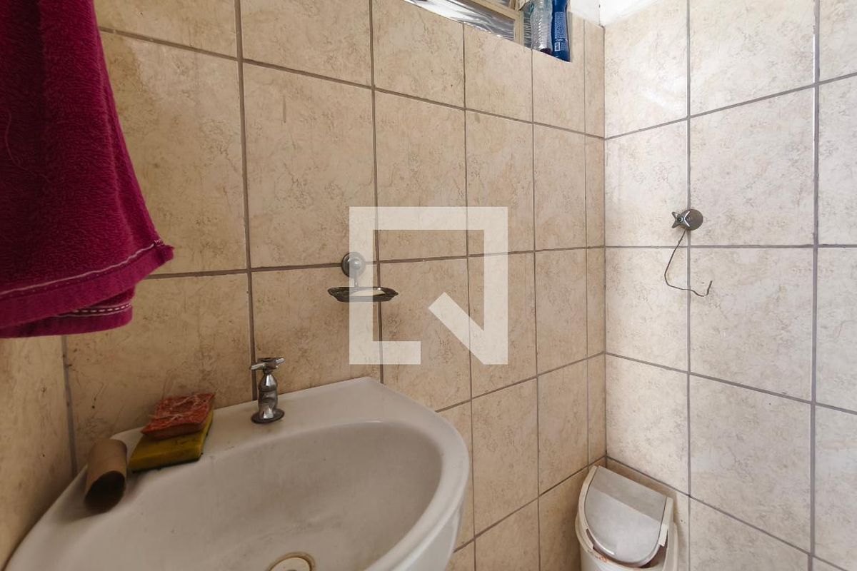 Casa à Venda - Jardim do Lago, 2 Quartos,  195 m2 em , Campinas - sp | SoloBR